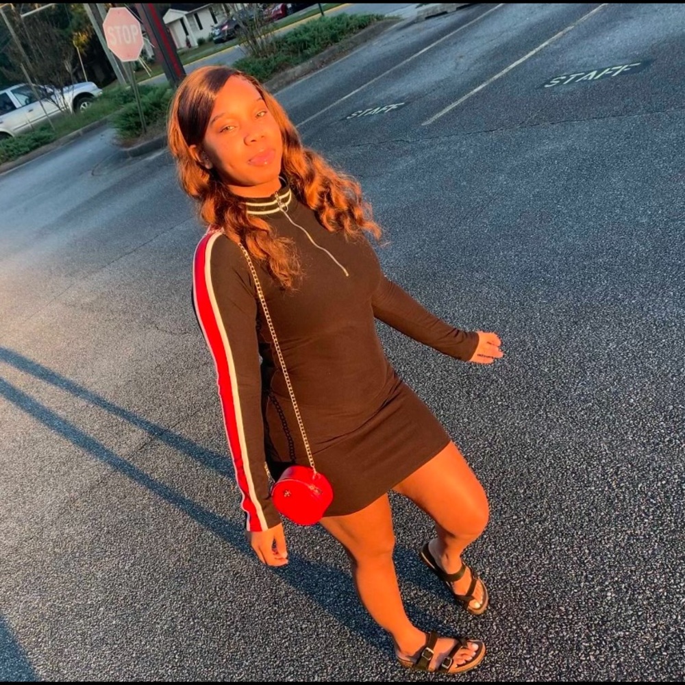 Meet your Posher, Kayla